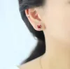 Pendientes de plata 925 versión coreana femenina del pequeño zorro granate rojo fresco joyería de oreja de animal lindo