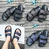 Darmowa Wysyłka Designer Sandals Marka Kapcie Niebieskie Czarne Brązowe Buty Człowiek Obuwie Obuwie Kapcie Outdoor Beach Pantofle Eva Sandały