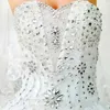 2020 Nouvelle robe de mariée de luxe en tulle de cristal brillant perlé avec fleur cathédrale train dentelle appliques magnifiques robes de mariée blanches