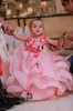Princess Pink Tulle Flower Girl 2021 Fjärilar 3D Floral Applique Layered Ruffles Girls Pageant Dresses Kids Birthday Party Dress 2024