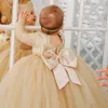 Длина Modest Lovebabyj бальное платье девушки цветка Jewel шеи длинным рукавом Свадеб тюль кружева аппликация пола принцессы платье девушки
