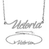 Set di bracciali con collana con nome in acciaio inossidabile "Victoria" Script Letter Gold Choker Chain Collane con ciondolo Targhetta per regalo da donna