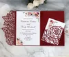 Invitations de mariage découpées au laser à trois volets roses, cartes d'invitation de mariage de poche scintillantes en perles, bordeaux avec ceinture 8842460