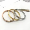 Designer -Marke -Armbänder Paar Schmuck Titanstahl Liebe Roségold Armband Einfache Armreifen Frauen Männer Schraubendreher Armband7238040