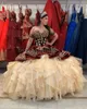 Burgundia i Gold Quinceanera Suknie Meksykańska Kopciuszka Masquerade Prom Dresses z aplikacją Sweetheart Fuffy Organza Wzburzyć Sweet 15 Suknia