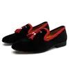 Nuovi uomini di 2020 Mocassini Mocassini Slip On stile cinese scarpe di cuoio casuali del maschio nero / rosso Flats