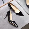 Heißer Verkauf-Neue Modedesigner-Leder-Lackleder-Stiletto-Schuhe 8,5 cm Strass 5-Farben-Damenkleidschuhe
