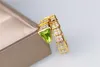 Groothandel-goud en groen Natuurlijke Olivine Springy Design Sieraden Diamond Ringen Lucky Gunstige Heilige Aantrekkelijke Overdreven Cirkel