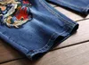 Sommarmän rippade denimshorts broderi dsitresserade korta jeans för manlig svartblå avslappnad pläd rakt regelbundet mitt