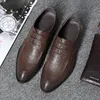 Oxford Shoes elegante para homens negros Wedding Shoes formal para homens Zapatos De Hombre Italiano Erkek Chaussures