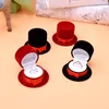 [DDisplay] Veludo Black Hat Forma Meninas Caixa De Jóias Lindo Anel de Jóias Em Pé Titular Festival Dos Desenhos Animados Vermelho Pingente de Exibição Da Caixa De Jóias