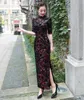 Autentico tradizionale vecchio stile cinese di Shanghai retrò lungo ed elegante di grandi dimensioni madre Xi suocera festival cheongsam velluto dorato