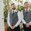 2021 cinza escuro noivo coletes de lã padrinhos colete fino ajuste vestido masculino traje terno baile de formatura festa de casamento colete barato209s