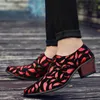 British Pointed Toe Formell Dress Shoes Feather Print Bröllop Skor Man 2019 Spring Heeled Decent Office Shoes Läder Oxfords