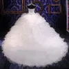 Luxury Beaded Ball Gowns Bröllopsklänningar med Sweetheart Back Lace Up Organza Ruffles Crystals Bridal Dress Hot Sell