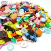 HL MIX Formar Loter Färger Diy Scrapbooking Cartoon Buttons Plastic Button Children's Plagment Sying Imge