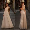 Champagne Wedding Dresses reizvoller V-Ausschnitt Ärmel Appliqued Spitze Tüll Brautkleid elegantes Backless Sweep Zug nach Maße Brautkleid