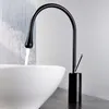 マットブラッククローム真鍮バスルームの洗面台蛇口ドロップ型水ミキサーデッキマウントシングルホルダーシングルホール