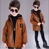 2018 Chaqueta de cuero para niños Moda Cuello de piel Chaqueta de cuero de imitación para niños Chaqueta de cuero para niños para otoño e invierno