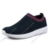 Los zapatos de mujer de talla grande más vendidos, zapatillas de deporte voladoras para mujer, zapatos deportivos informales ligeros transpirables de un pie, zapatos para correr dieciocho