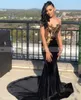 Afryki Mermaid Black Prom Dresses 2019 Long Gold Aplikacje Eleganckie Off Ramię Niestandardowe Czarne Dziewczyny Wieczorowe Suknie Party
