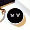 Tutto scintillante di nuovi INs Designer di lusso di lusso Diamond Zircon Base splendidi orecchini per borchie a farfalla per donna Girls2671047