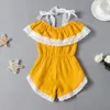 Baby Rompers Girls Lace Suspender Jumpsuits Summer Lotus Leaf Collar Bomull Linne Onesies Outfits Barn av axel Bodysuits AYP617