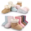 Mode hiver super chaud nouveau-né bébé avec fourrure à l'intérieur premiers marcheurs chaussures infantile garçons et filles berceau bottes anti-dérapant mélange couleur en gros