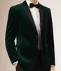 Dostosuj Green Velvet Groom Tuxedos Notch Lapel Groomsmen Suknia Ślubna Jesień Winter Style Mężczyźni Formalny Party Prom Suit (Kurtka + Spodnie + Krawat) 81