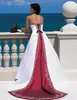 Abiti da sposa rosso e bianco senza spalline Abiti da sposa country con perline ricamate Impero Cattedrale Tail Cheap A Line Abito da sposa modesto