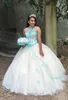 ثياب Quinceanera البيضاء 2019 الدانتيل الدانتيل الأزرق الأزرق الفيروز كرات ثوب tulle بالإضافة إلى حجم الحلو 15 Girls Prom Party Gown Cheap214k