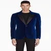 Un bouton bleu velours marié Tuxedos Peak revers hommes costumes 2 pièces mariage/bal/dîner Blazer (veste + pantalon + cravate) W820