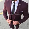 Popüler Tek Düğme Bordo Düğün Damat Smokin Çentik Yaka Groomsmen Erkekler Örgün Balo Takımları (Ceket + Pantolon + Yelek + Kravat) W212