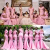 Nya afrikanska rosa brudtärna klänningar Lång sjöjungfru billig av axelpartin för hedern sjöjungfru skräddarsydd bröllopsfest Gästklänningar
