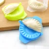 New style hand dumpling machine Home plastic Dumpling Pie Dough Pastry Pie Dumplings Mould Tool whole9150647