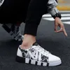 Plataforma de la moda, mujeres, hombres Negro del cuero blanco de los zapatos de lona ocasionales de los deportes de diseño zapatillas de deporte de marca caseros hechos en China