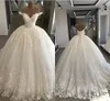 2024 Elegant A Line Wedding Dresses Off Shoulder V Neck Lace Applicques Cap Hyls Sop Train Ball Gown Puffly Plus Size Brud Brudklänningar 403