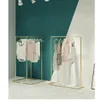 Sklep odzieżowy Wyświetlacz Półka Meble handlowe Nordic Proste Rodzaj podłogi Odzież Pokaż stojaki Damskie stojaki na ubrania