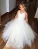 Niestandardowy Nowy Piękny Biały Kwiat Girl Dresses Puffy Tulle Kids Prom Suknia Dla First Communion Wedding Formal Party