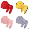 Los niños y las niñas visten ropa deportiva informal de manga larga de primavera y otoño, conjunto de pantalones de chaqueta a rayas, ropa infantil de dos piezas