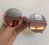 Luksusowe Designer Kobiety CH0288 Okrągłe okulary Czarny / Szary Obiektyw Gradientowy Z Pearl Fashion Brand Sunglass Z Hard Box