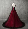 Vintage Röd och Svart Gotisk Bröllopsklänningar 2019 V Nacke Ärmlös Beaded Lace Appliques A-Line Tulle Vintage Non White Bridal Grows