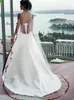 Retro Design White and Red Wedding Dresses Cap Sleeve Applicies spete Pleated Tulle Satin A Line Brudklänningar Anpassad storlek2812884214J