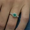 Solitaire Anéis Sumptuoso 18k Rose Gold Brilhante Diamante Topázio Roxo Shinning Emerald Opala Rosa Promessa Anel Banda Anéis para Mulheres Menina Jóias