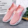 Vente chaude-chaussures chaussures de Sport pour femmes marche appartements hauteur augmentant femmes mocassins respirant Air Mesh balançoire chaussures à semelles compensées