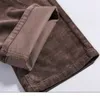 Velluto a coste per pantaloni dritti elasticizzati da ufficio formali invernali da uomo neri spessi di pantaloni casual per il tempo libero