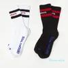 Ny stil Vetements Sock Mäns Svart Vit Strumpor Öppnande Sport Brev Skriv ut Bomull Socka