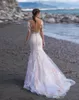Elegante schiere lange Ärmel Spitze Meerjungfrau Brautkleider 2019 Tüll Applikation Sweep Zug Sommer Strand Hochzeit Brautkleider mit Knopf BC2299