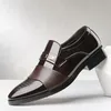 Officeフォーマルシューズメンズドレスシューズ靴レザーローファーズメンズデザイナーSapatos Masculino Zapatos de Hombre de Vestirカジュアル