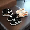 Hookloop Piękne dzieci Przypadkowe buty LED Zaświecone Doskonałe baby Boys Girls Sneakers świecące Moda Kids Buty Obuwie